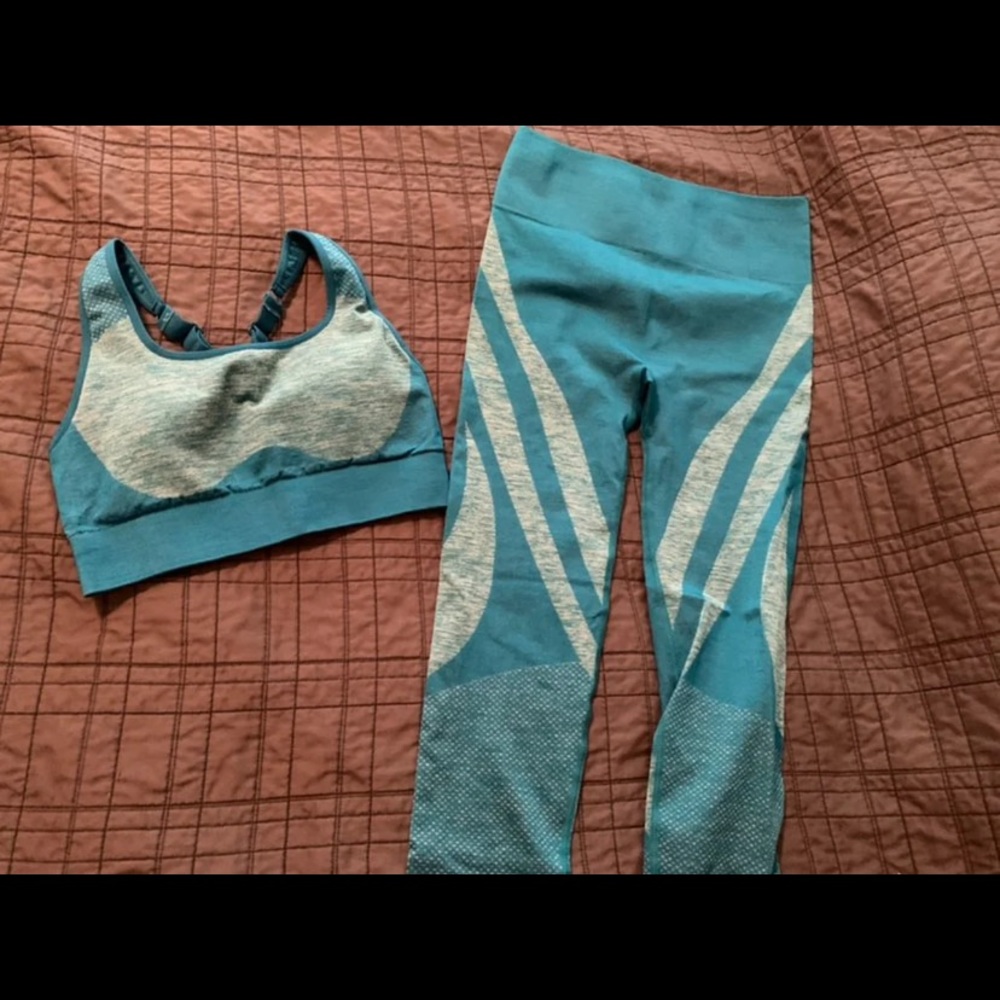 Fabletics matching 2-pc outfit